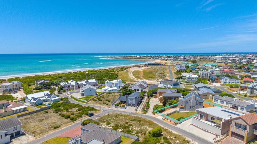 5 Bedroom Property for Sale in Struisbaai Western Cape